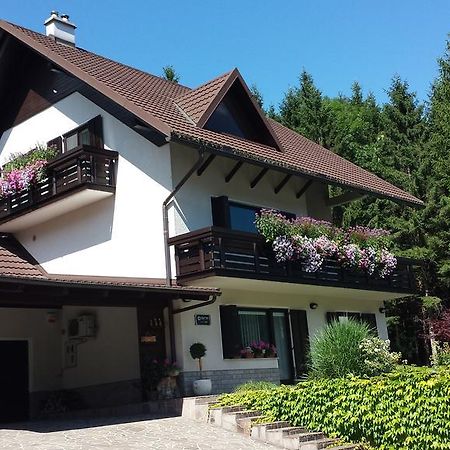 Homestay Ostan 博维茨 外观 照片